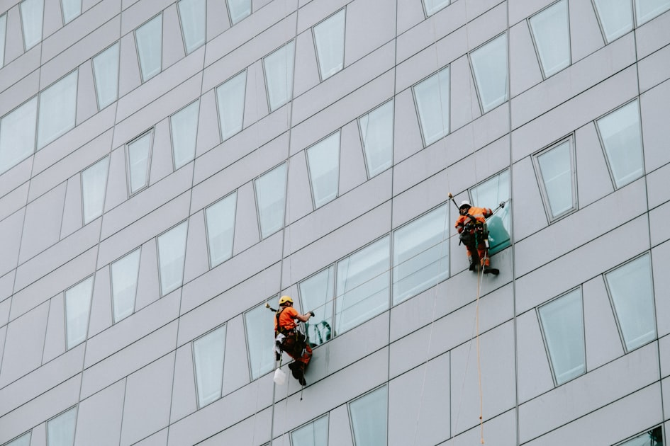 Why Choose Professional Rope Access Services?